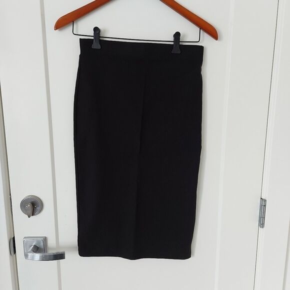 Studio Dresses & Skirts - STUDIO SKIRT